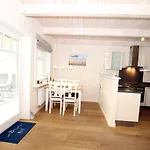 Дом отдыха Susanne-fischer Weg 51, Haus Schwertmuschel Вик-ауф-Фёр